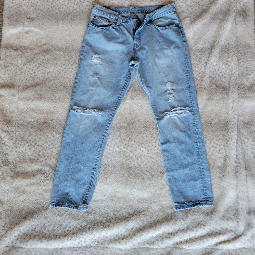 Levi's 501 light wash straight leg size 30